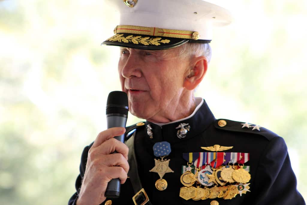do medal of honor receptients receive pay