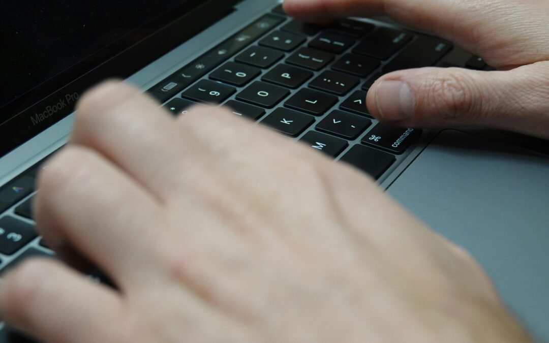 Why Your Emails Go Unread: What Leaders Need To Know